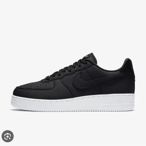 NIKE AIRFORCE 1 BLACK